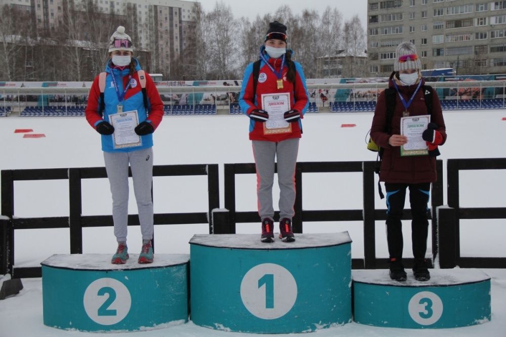 Тюменские спортсмены выиграли почти все медали на Областных соревнованиях по лыжным гонкам
