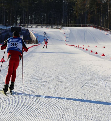 Спортшкола Луизы Носковой проводит набор лыжников и биатлонистов