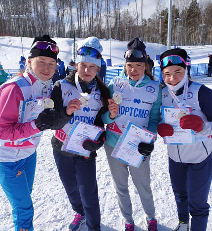 Тюменские лыжницы выиграли эстафетное серебро Всероссийской Спартакиады учащихся