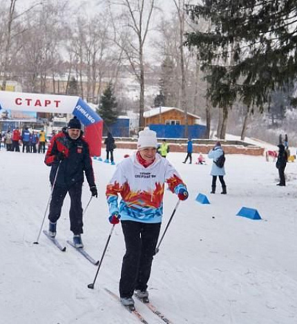 Тюменская чемпионка поддержала Парафестиваль по лыжным гонкам в Перми в рамках проекта ОНФ "Легенды спорта - детям"
