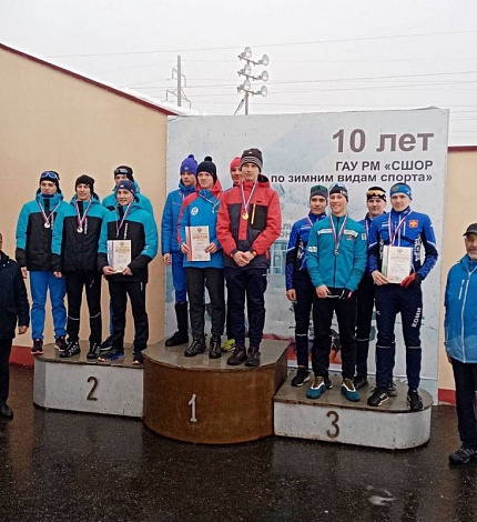 Тюменские биатлонисты стали лидерами командной гонки на Первенстве России среди юношей и девушек