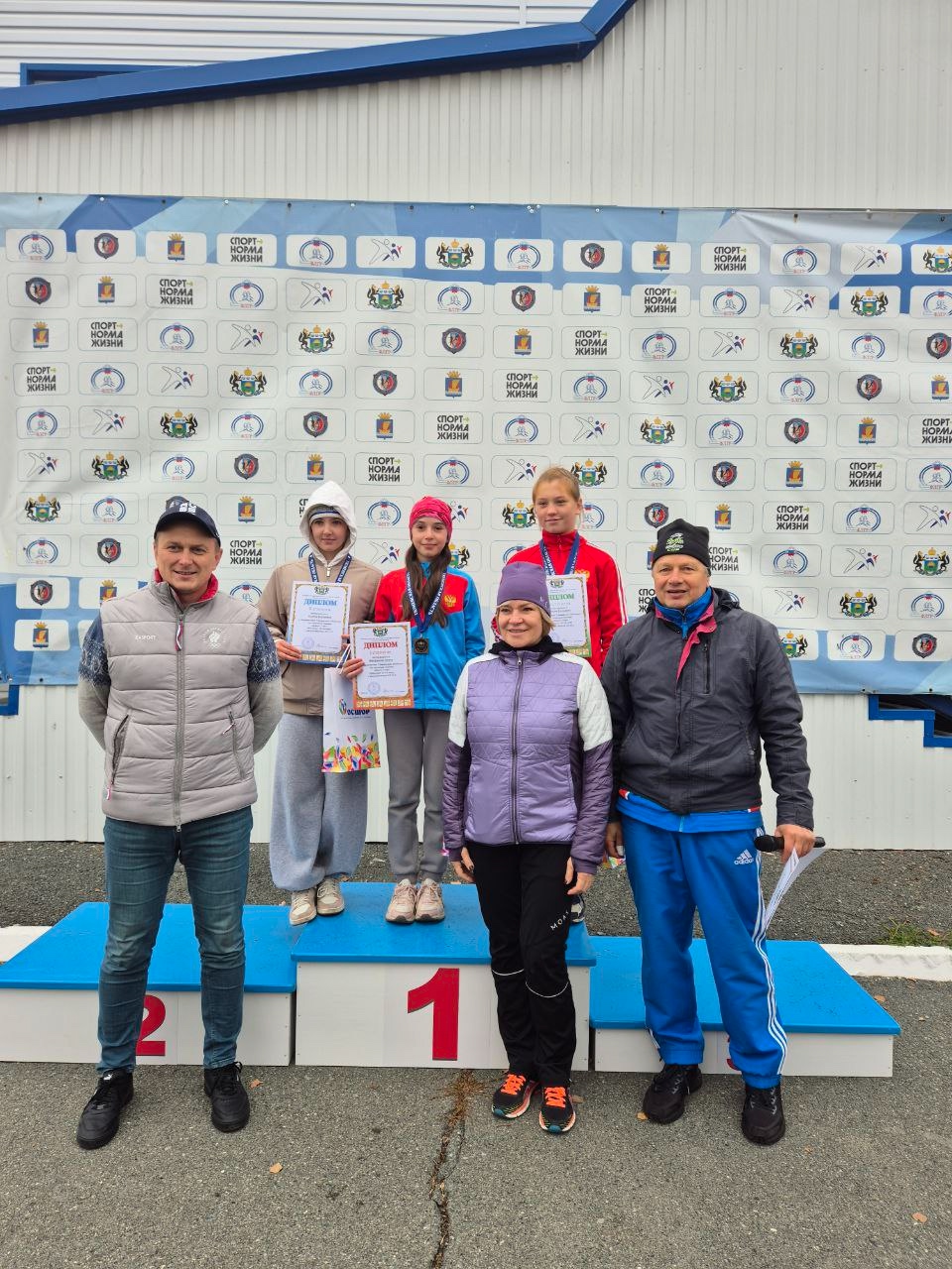 В кроссе судьбы золота решали десятые доли секунды!