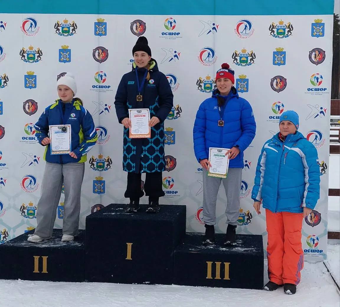 Россыпь медалей всех достоинств! Лыжники ОСШОР Носковой блистали в Заводоуковске